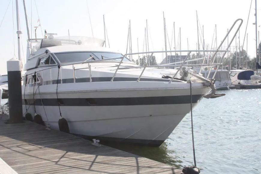 Hotel Beautiful And Magnific Yacht Lisboa Exterior foto